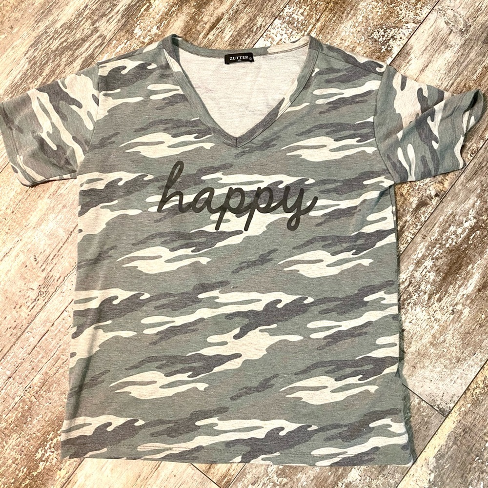 Camo happy shirt size Large